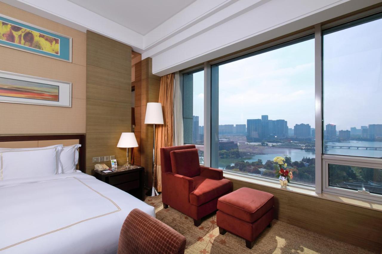 Crowne Plaza Nanjing Jiangning, an IHG Hotel Bagian luar foto