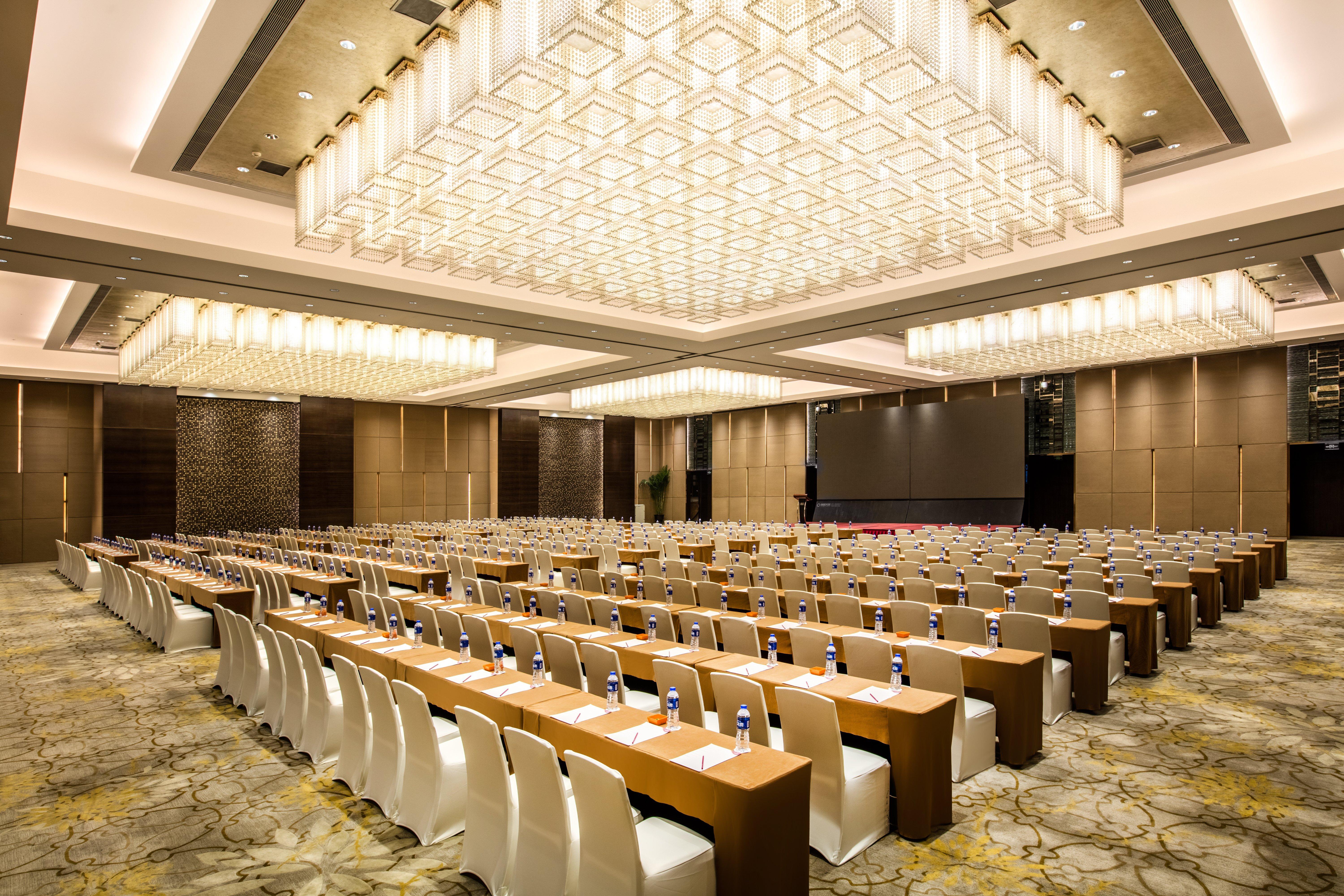 Crowne Plaza Nanjing Jiangning, an IHG Hotel Bagian luar foto
