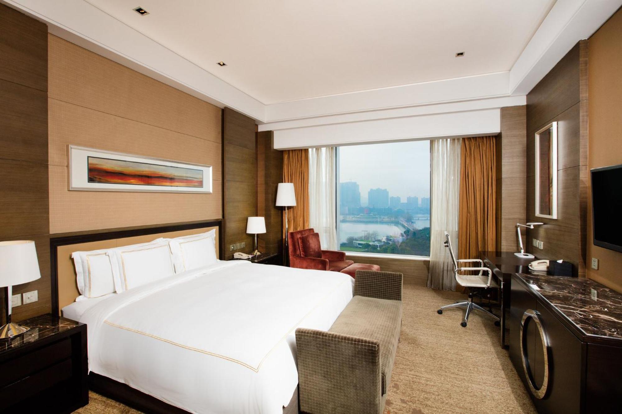 Crowne Plaza Nanjing Jiangning, an IHG Hotel Bagian luar foto